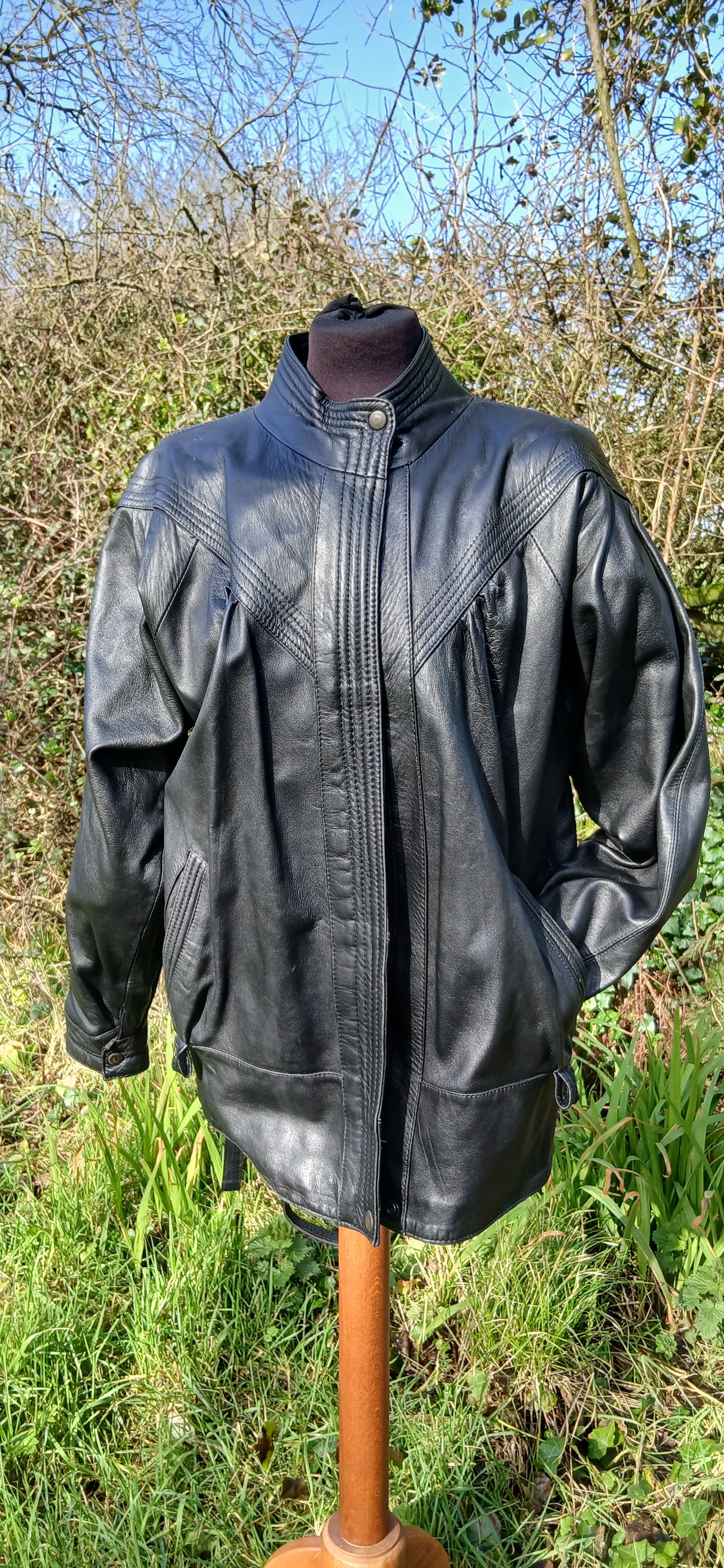 Vintage leather jacket size 16/18