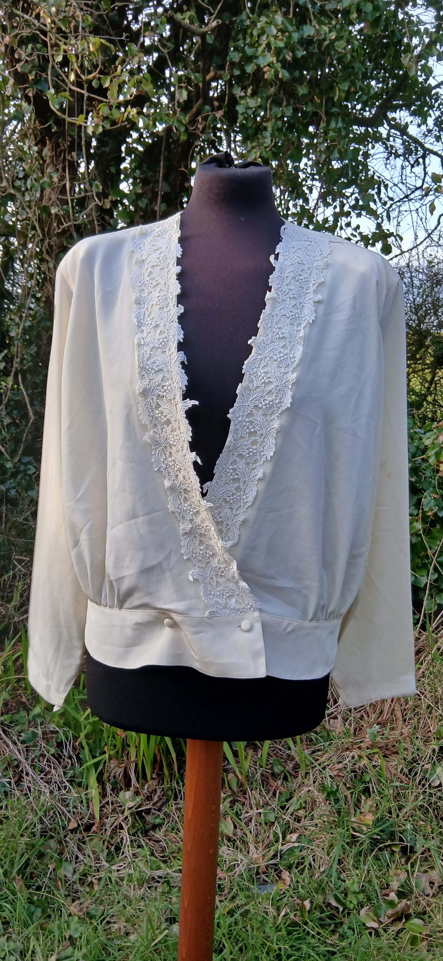 Vintage blouse size 12/14