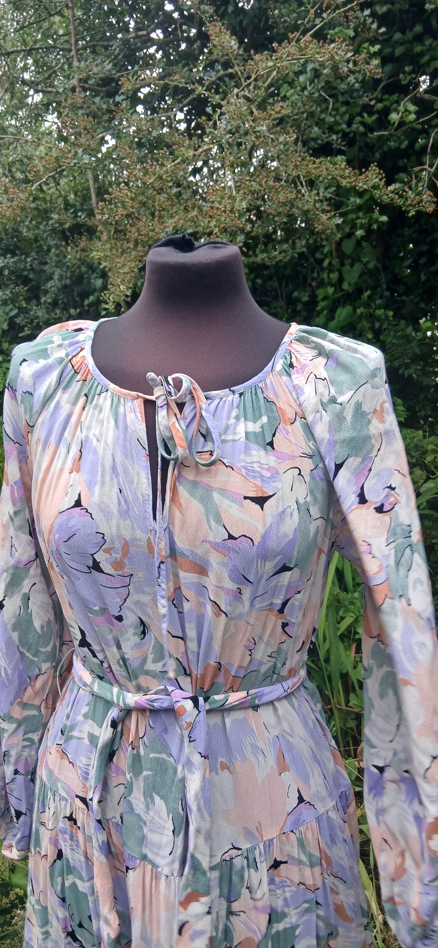 Traffic people dress size 12