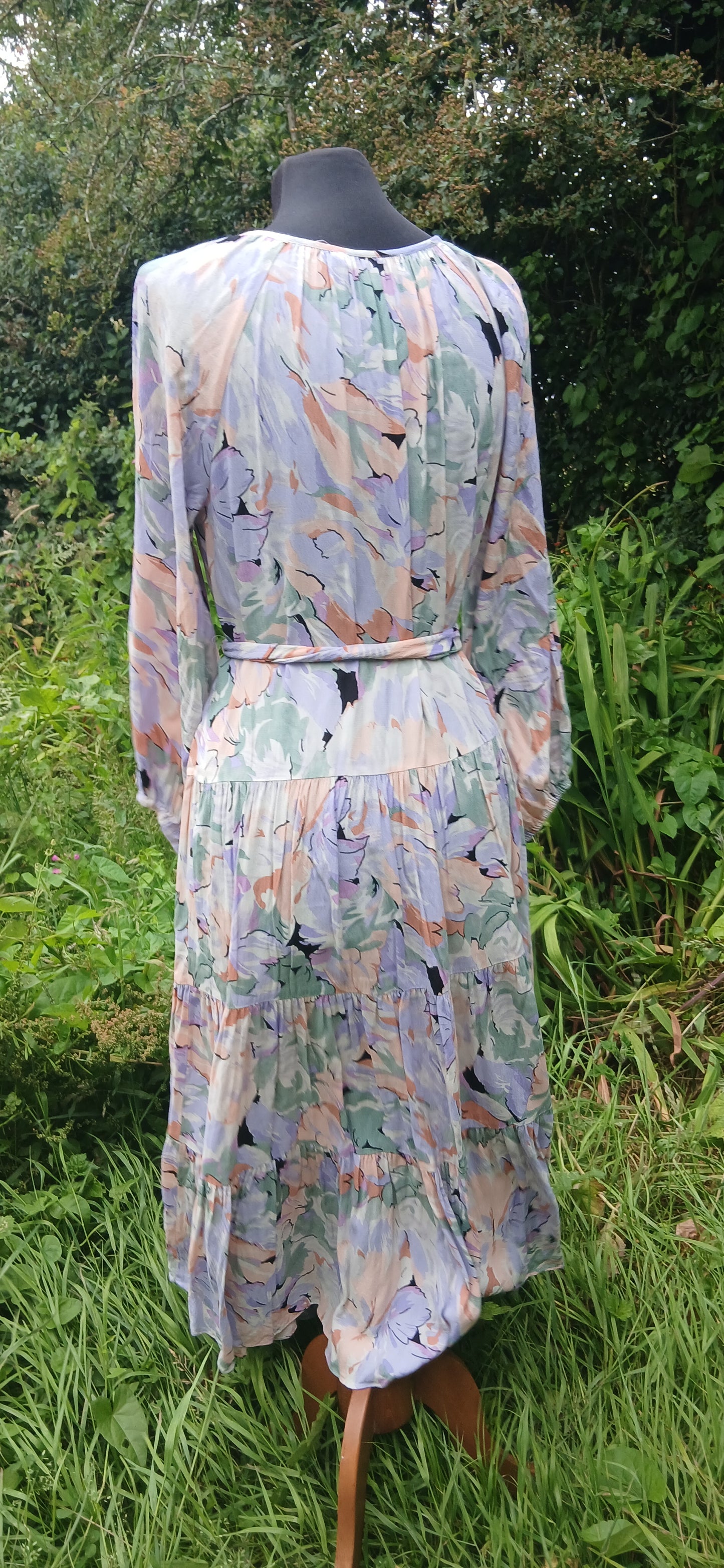 Traffic people dress size 12