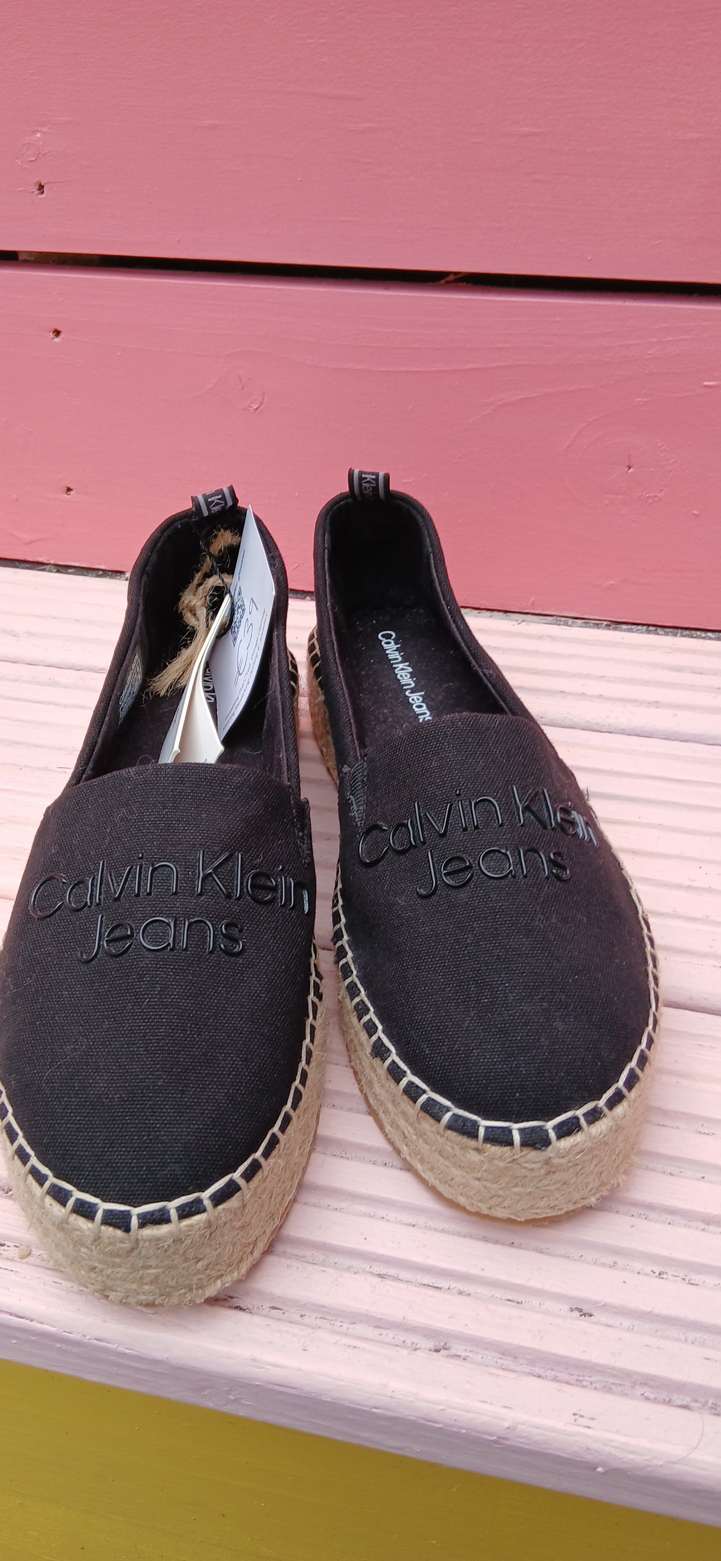 Calvin Klein size 6.5
