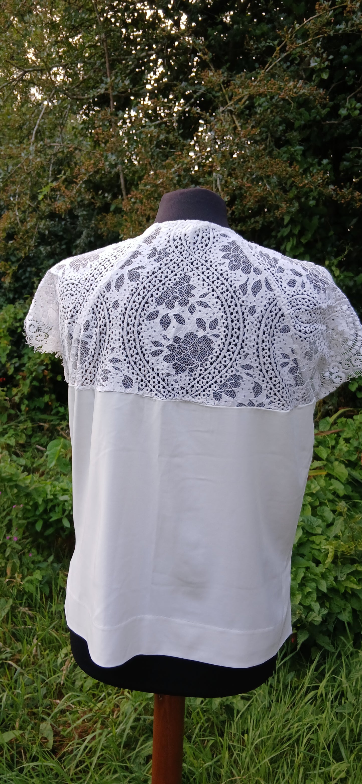 Inwear top size 14