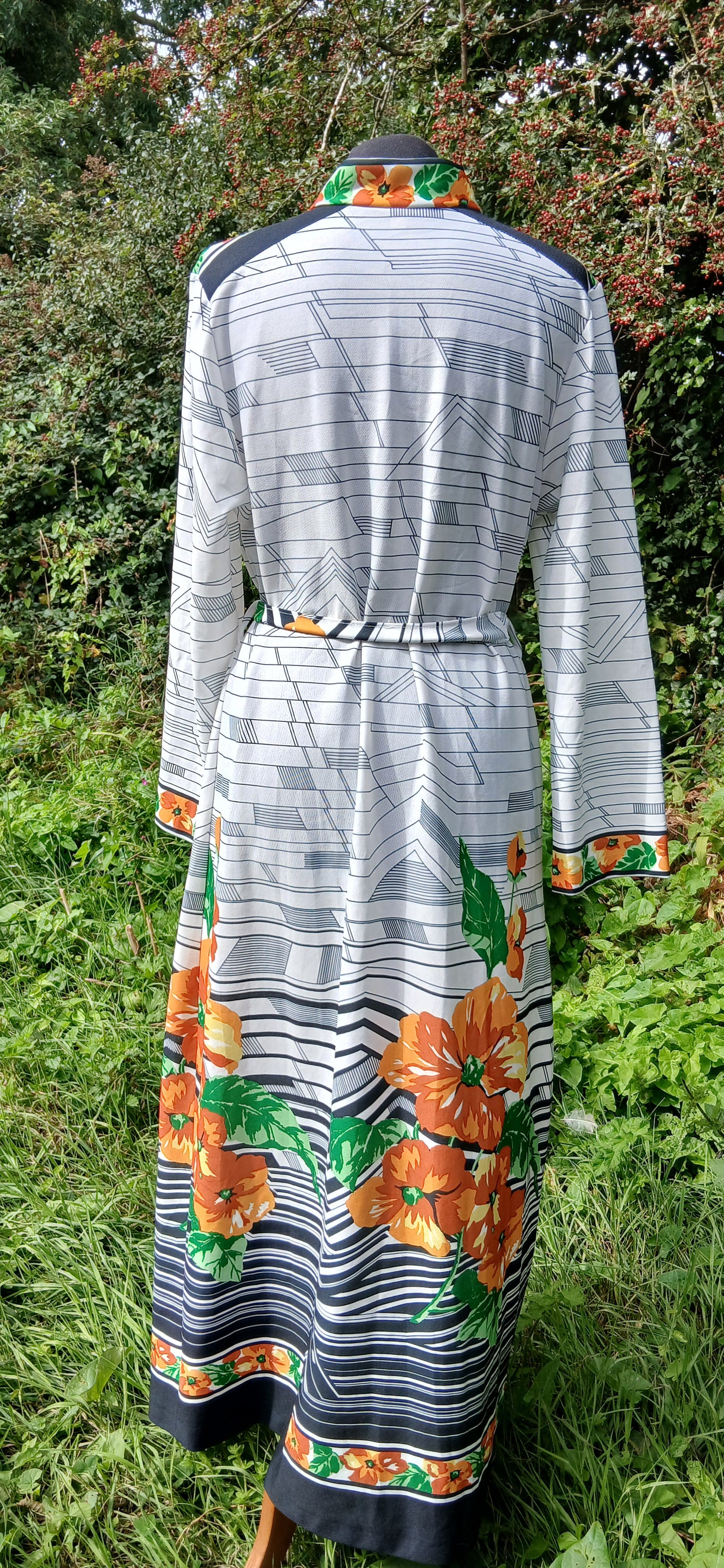 Vintage 'house-coat' size 14