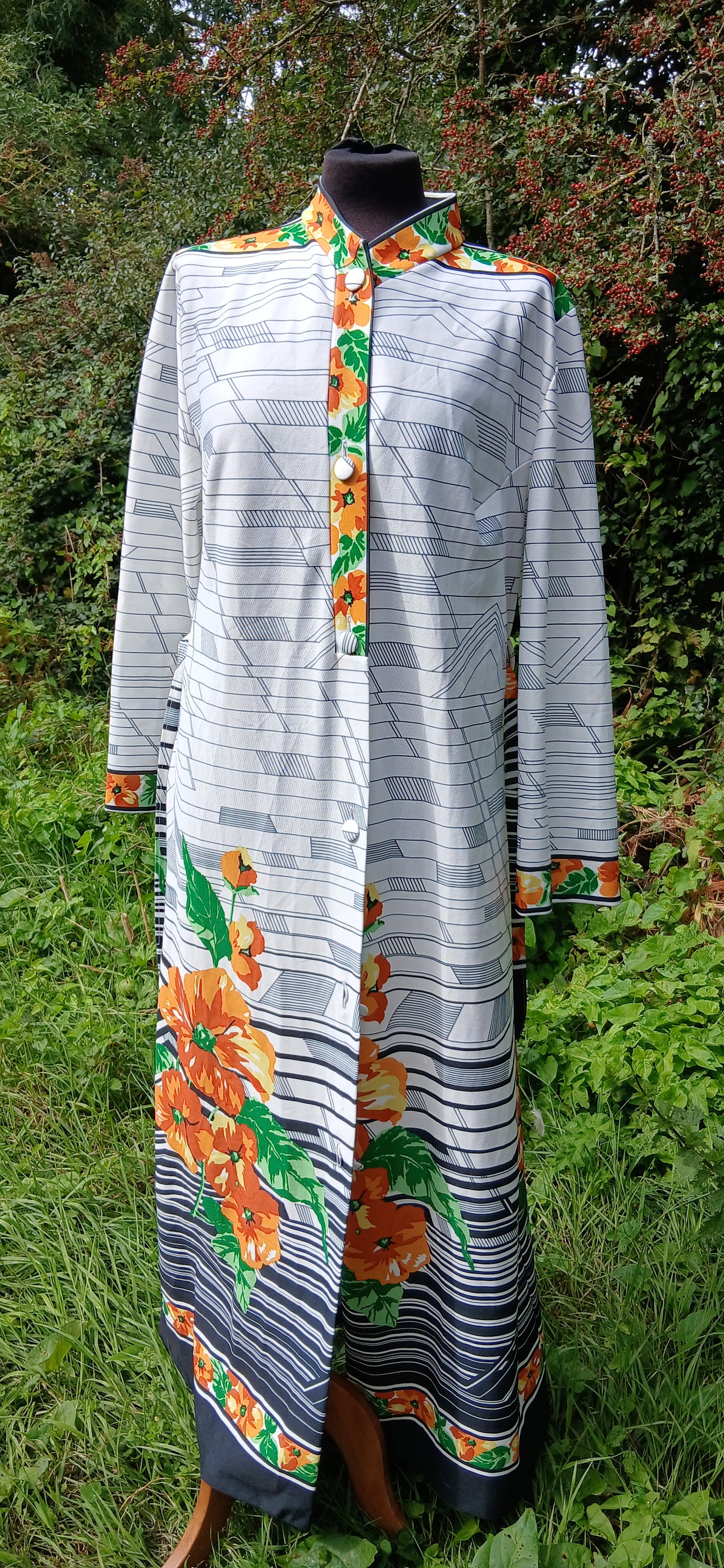 Vintage 'house-coat' size 14