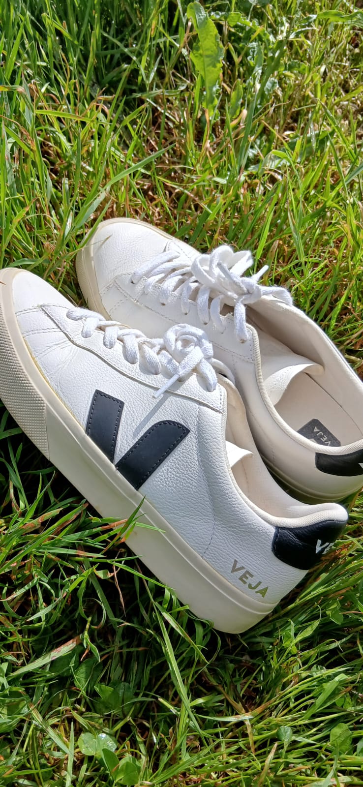 Vejas size 8