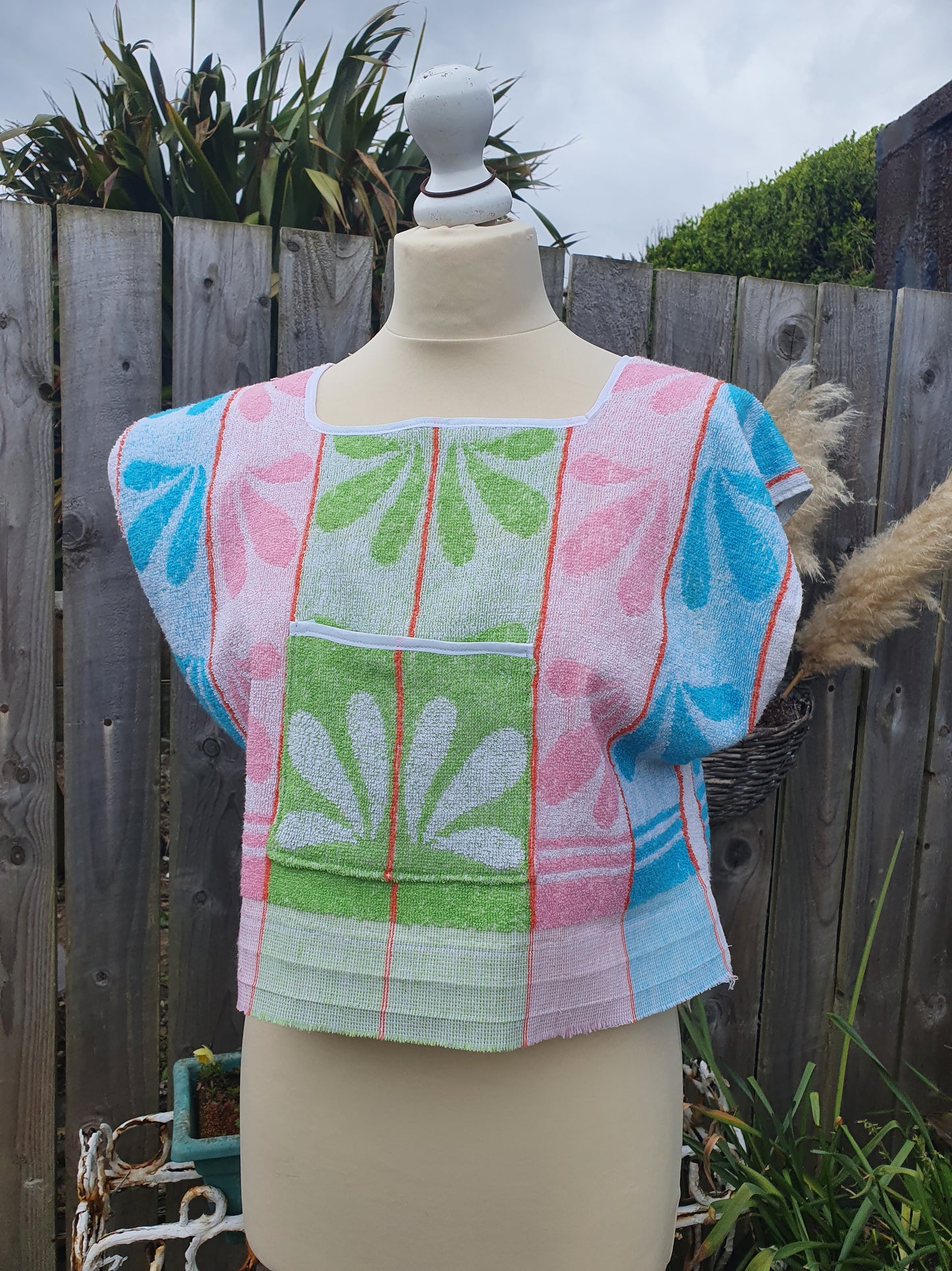 Vintage Towel Top Size 10 - 12