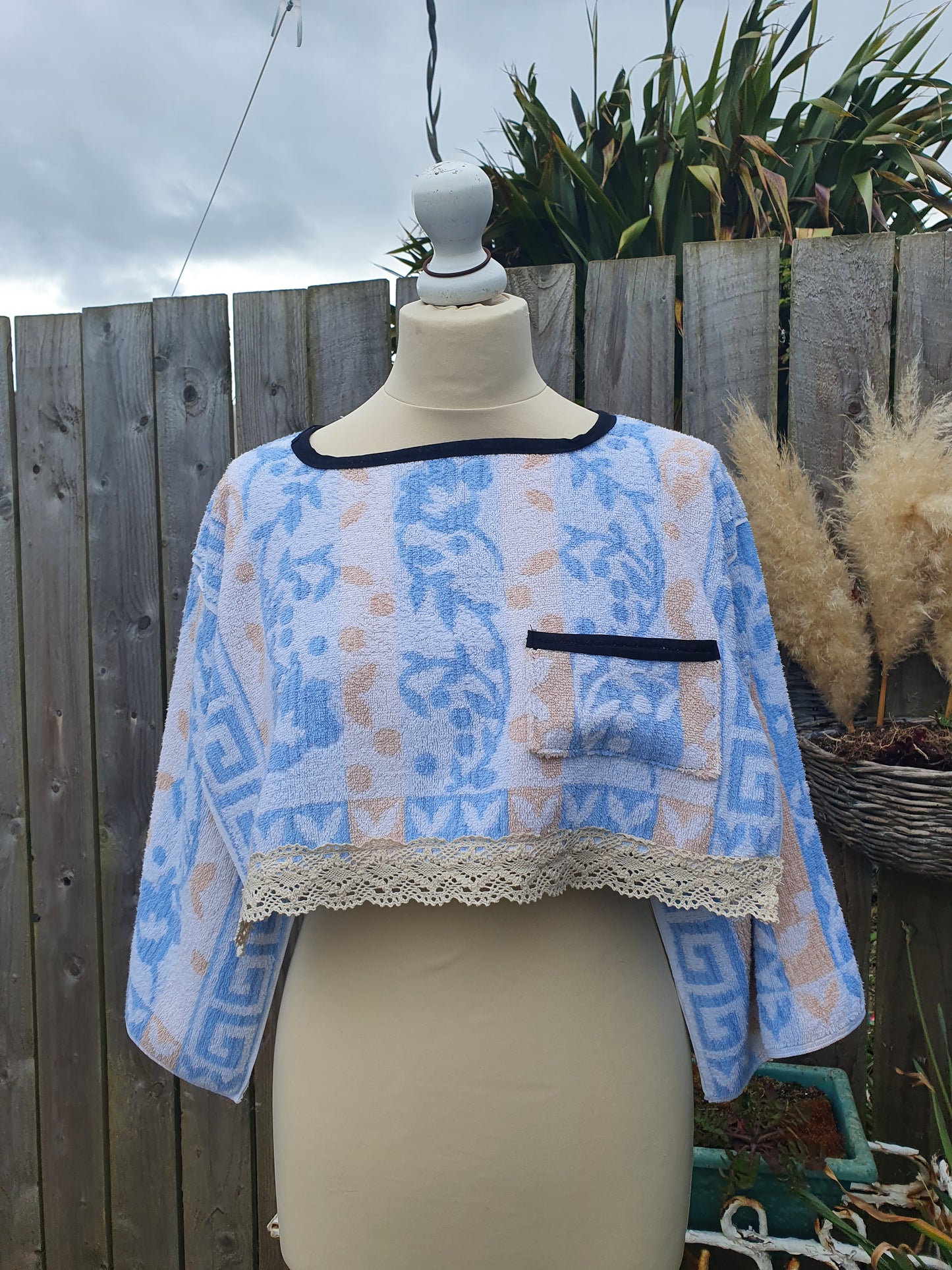 Vintage Towel Top Size 12
