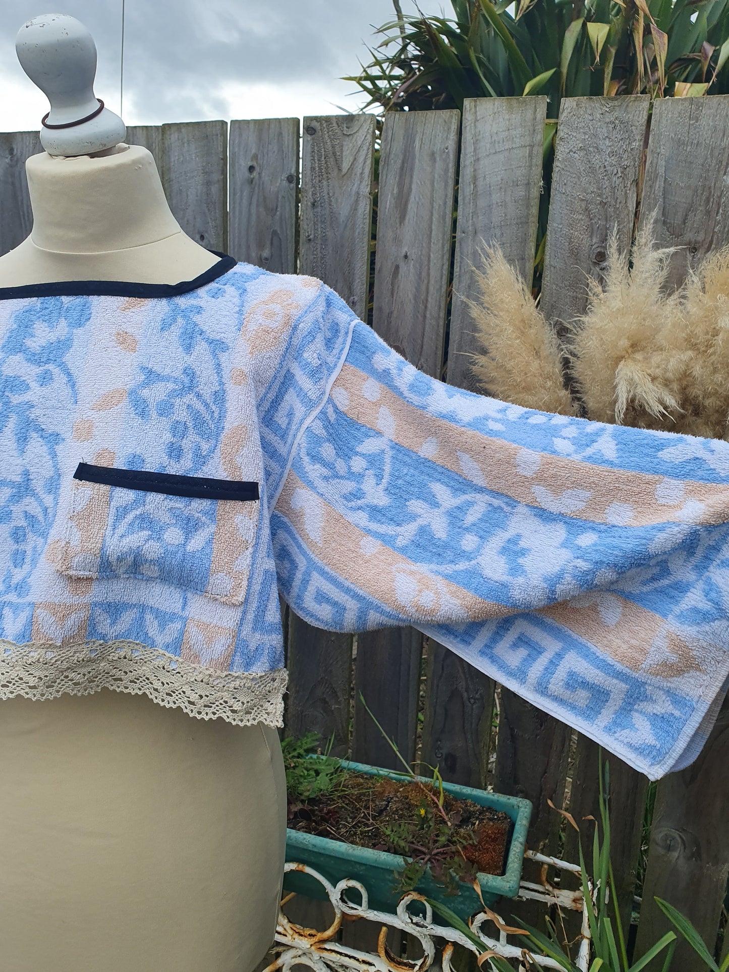 Vintage Towel Top Size 12