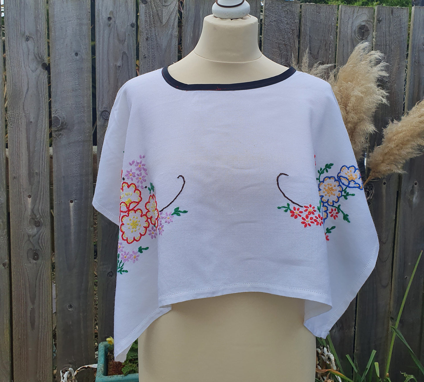 Vintage Poncho One size up to size 18