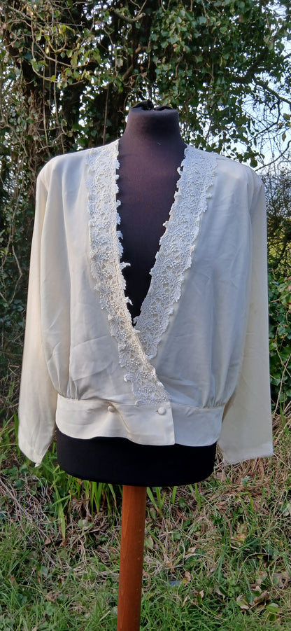 Vintage blouse size 12/14