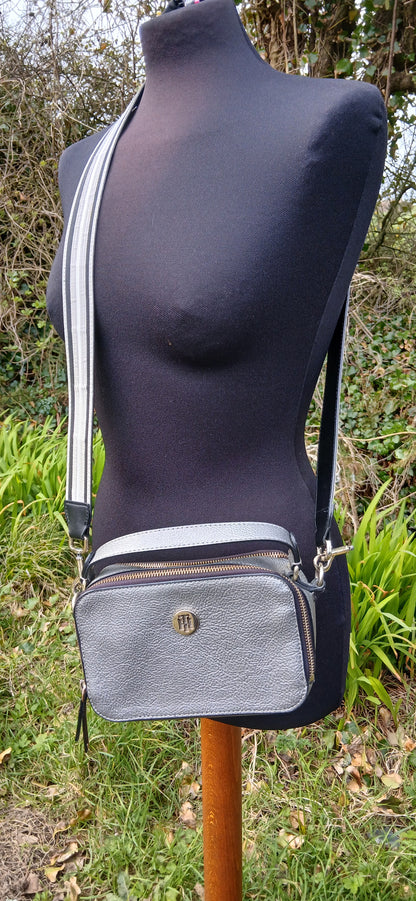 Tommy Hilfiger bag