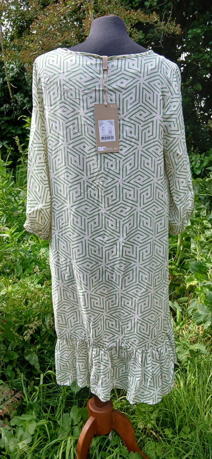 Soya concept dress