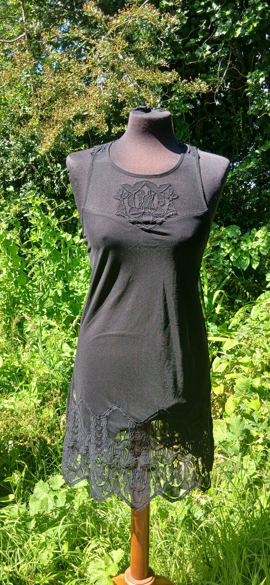 Guess dress size 6