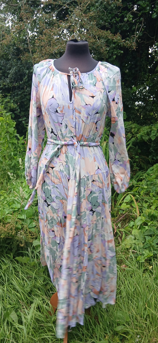 Traffic people dress size 12