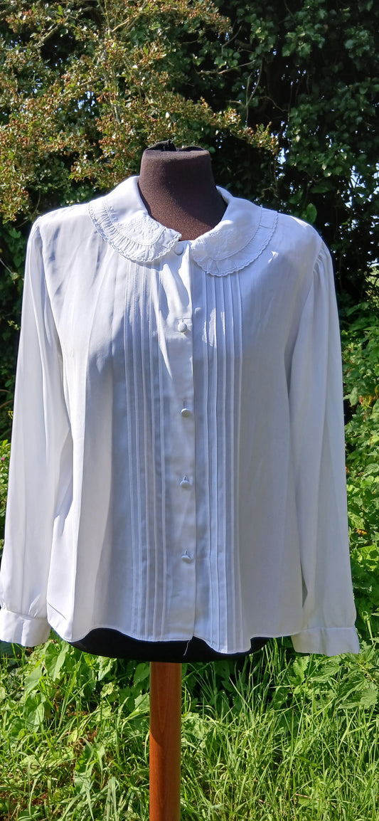 Vintage blouse size 12