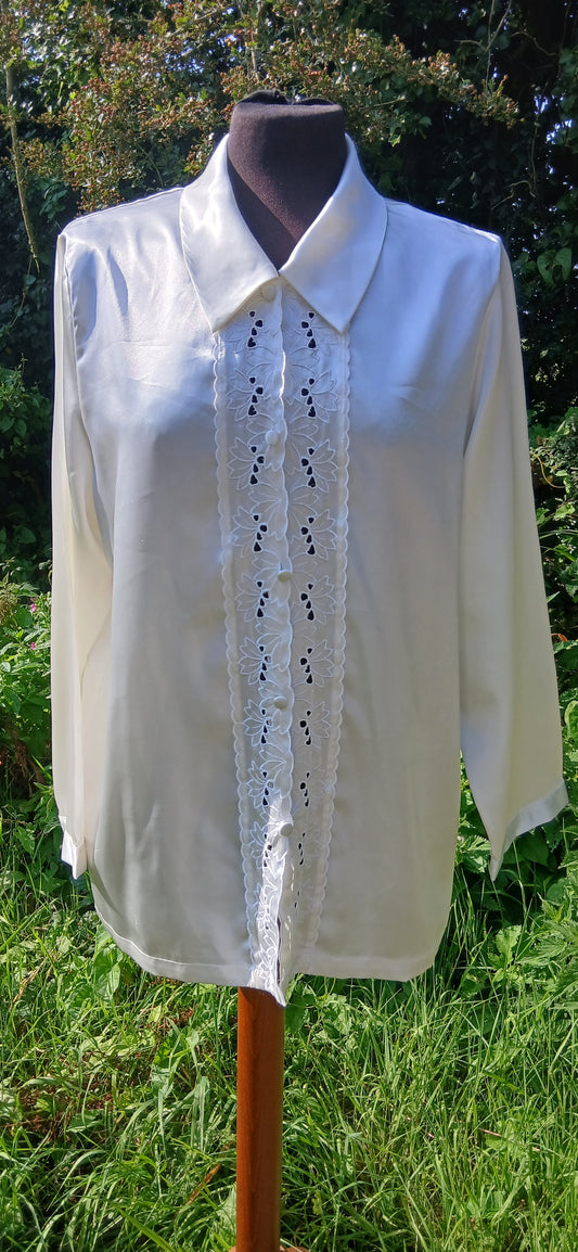 Vintage nightwear size 14