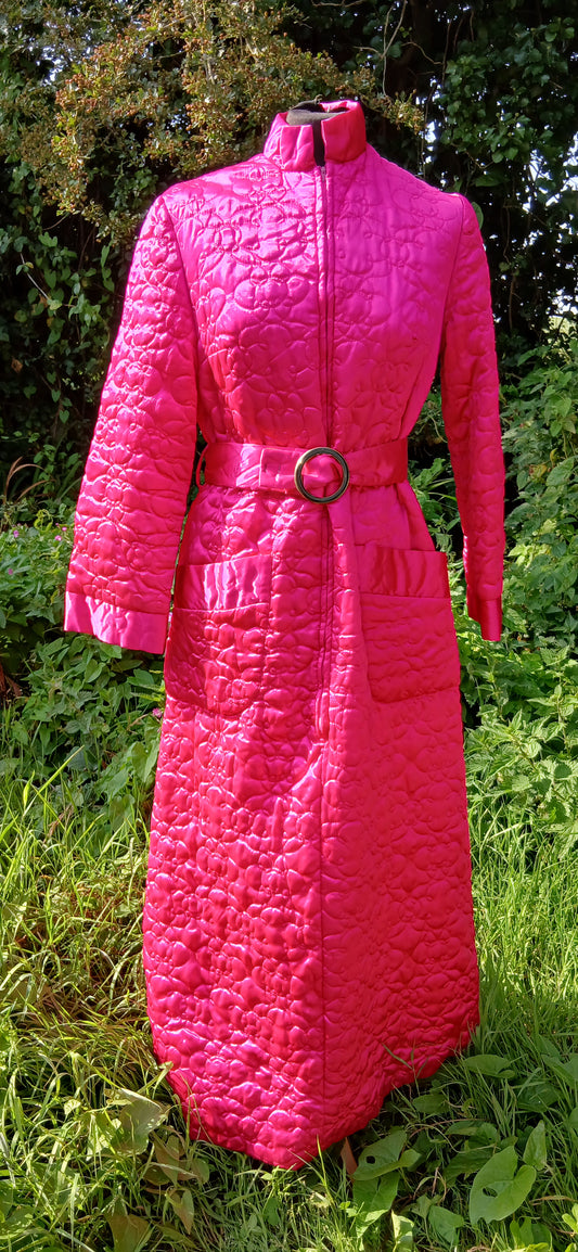 Vintage dressing gown size 12