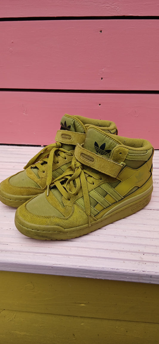 Adidas size 5