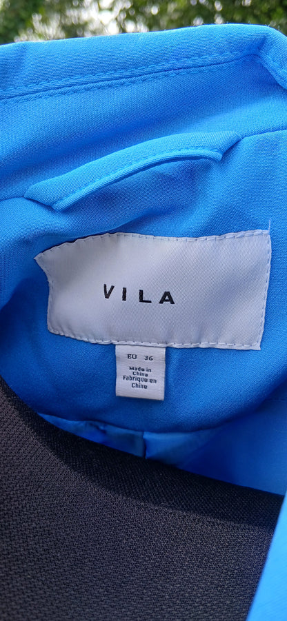 Vila suit size 8