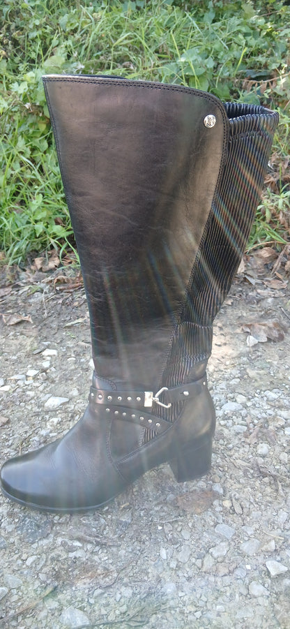 Caprice boots size 7.5