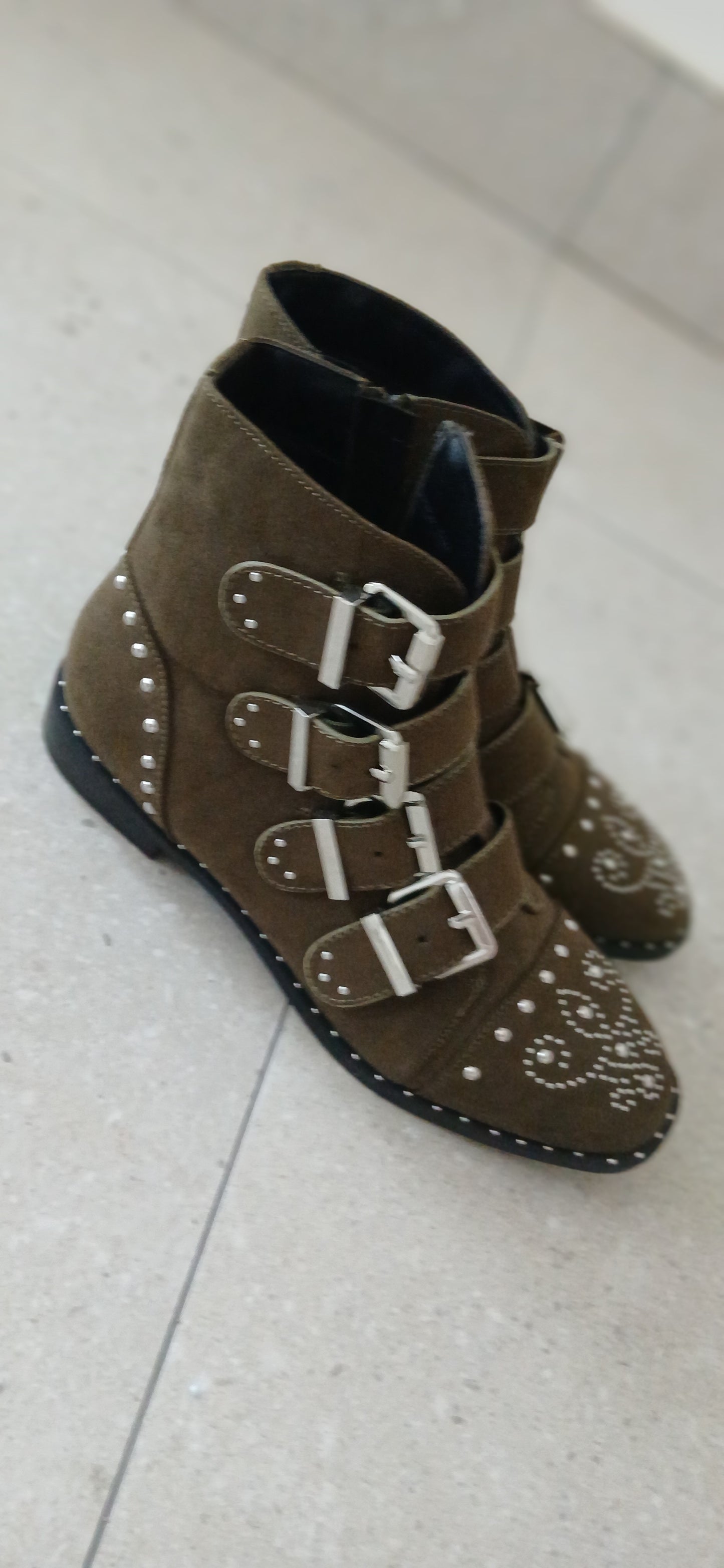 River island boots size 4