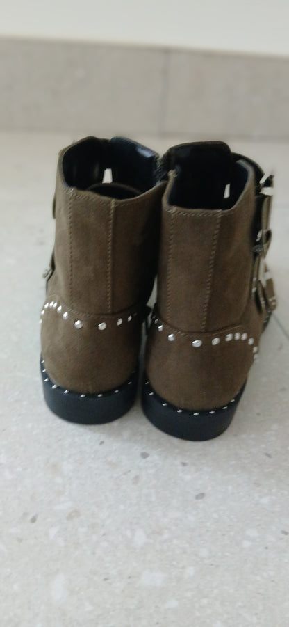 River island boots size 4