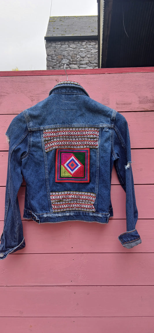 'Living colour' size 8