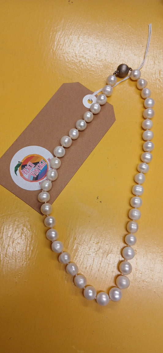 Vintage Pearl necklace