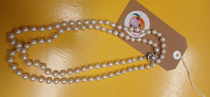 Vintage pearl necklace