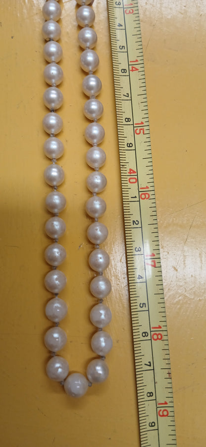 Vintage pearl necklace