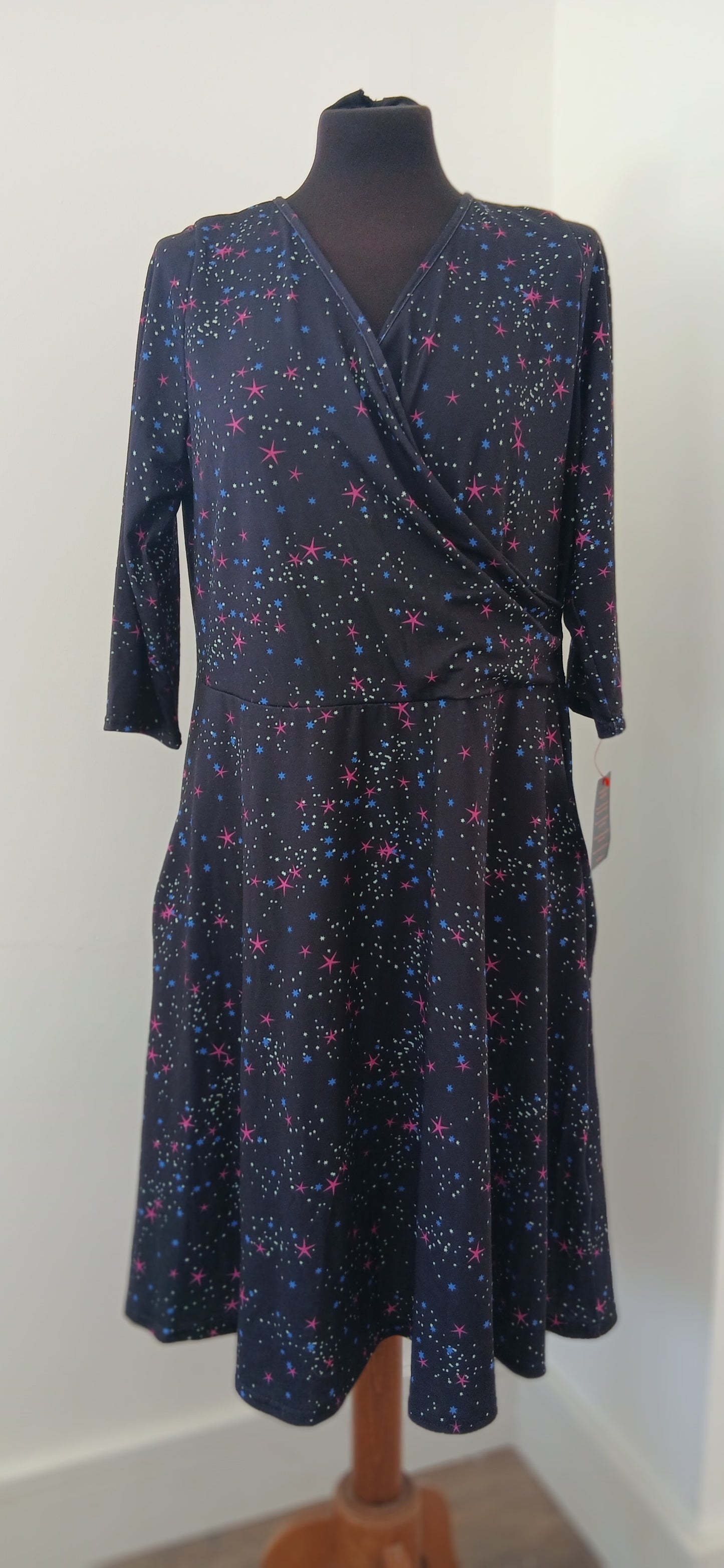 Popsy star dress size 16