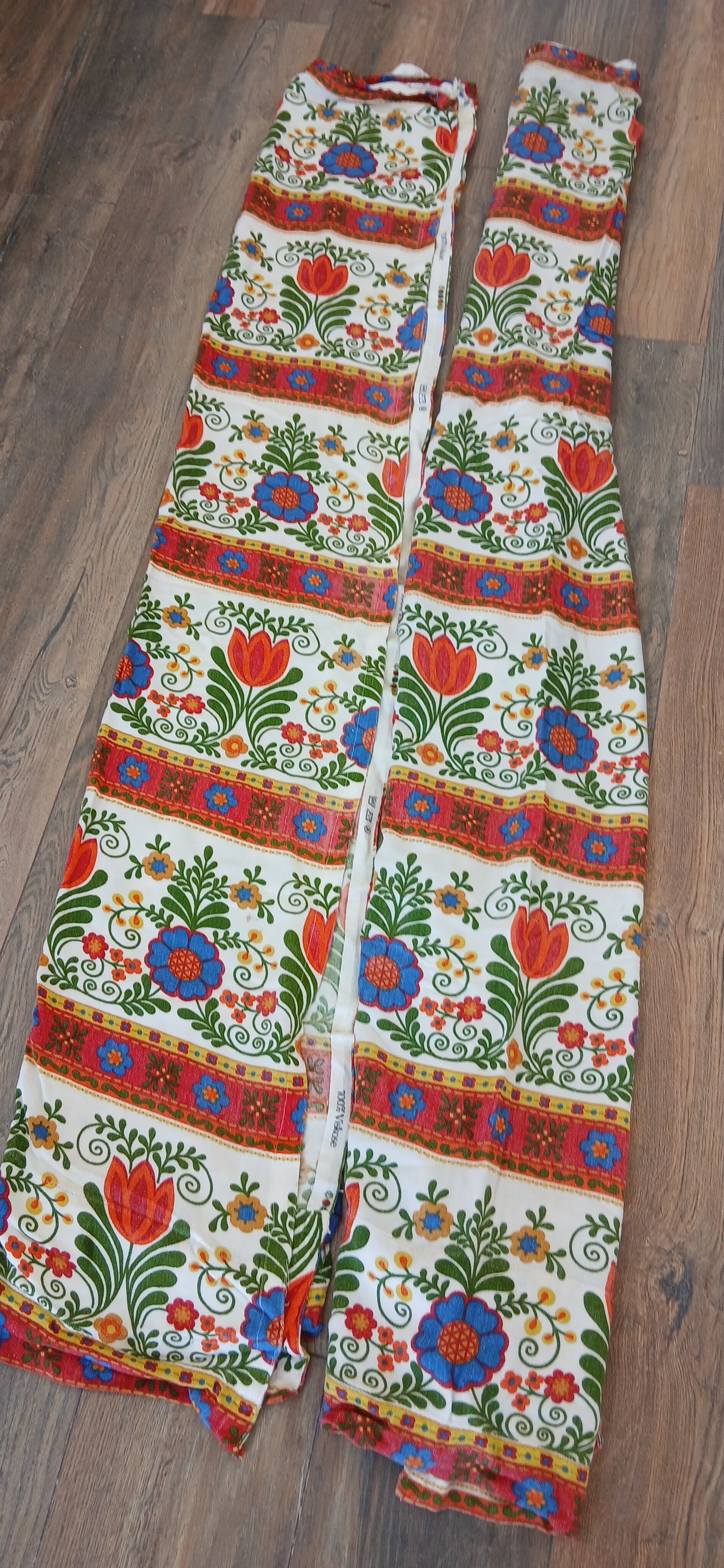 1970s Curtains drop 63'