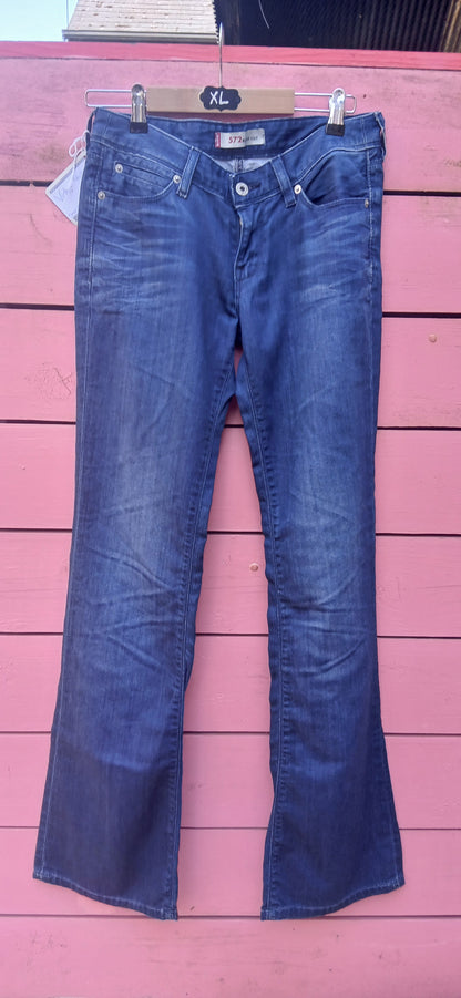 Levis size 8
