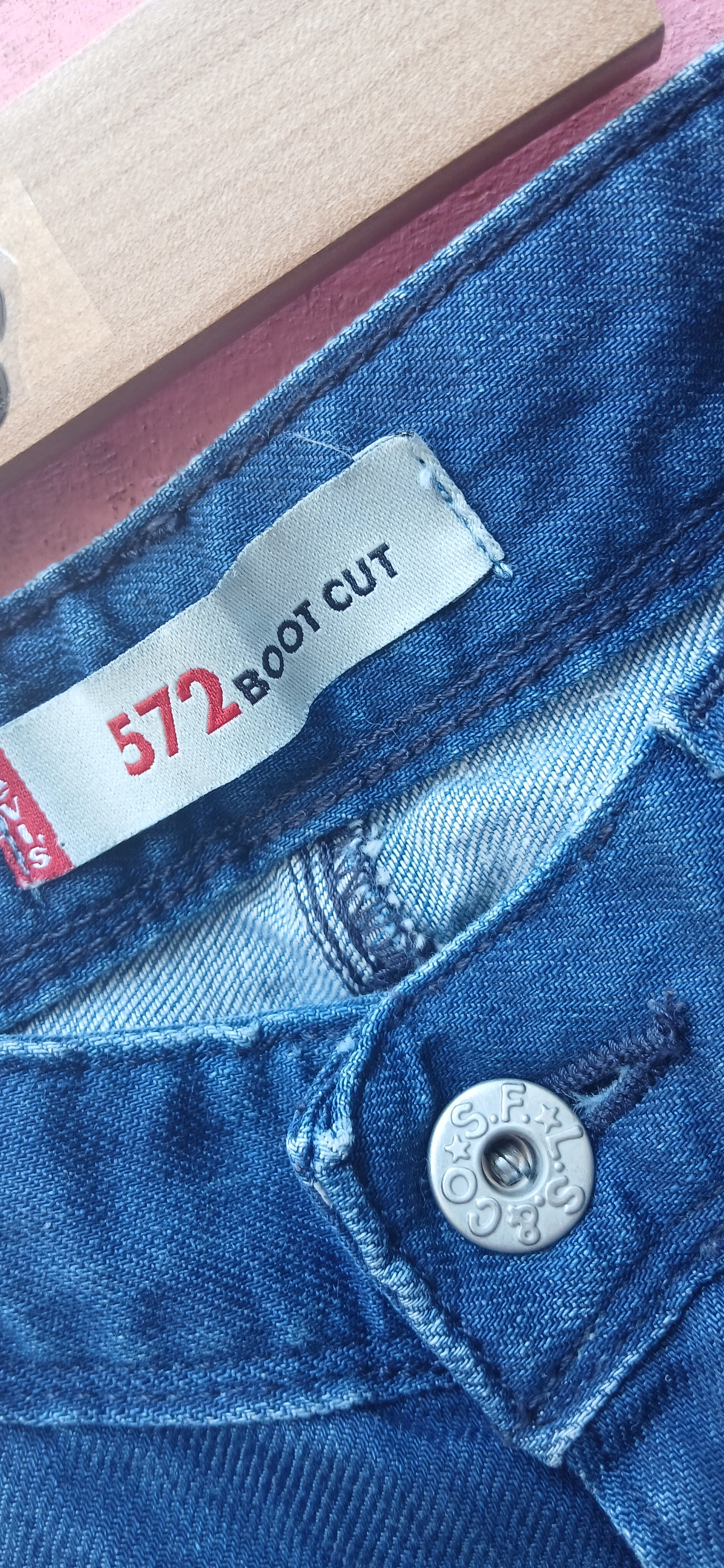 Levis size 8