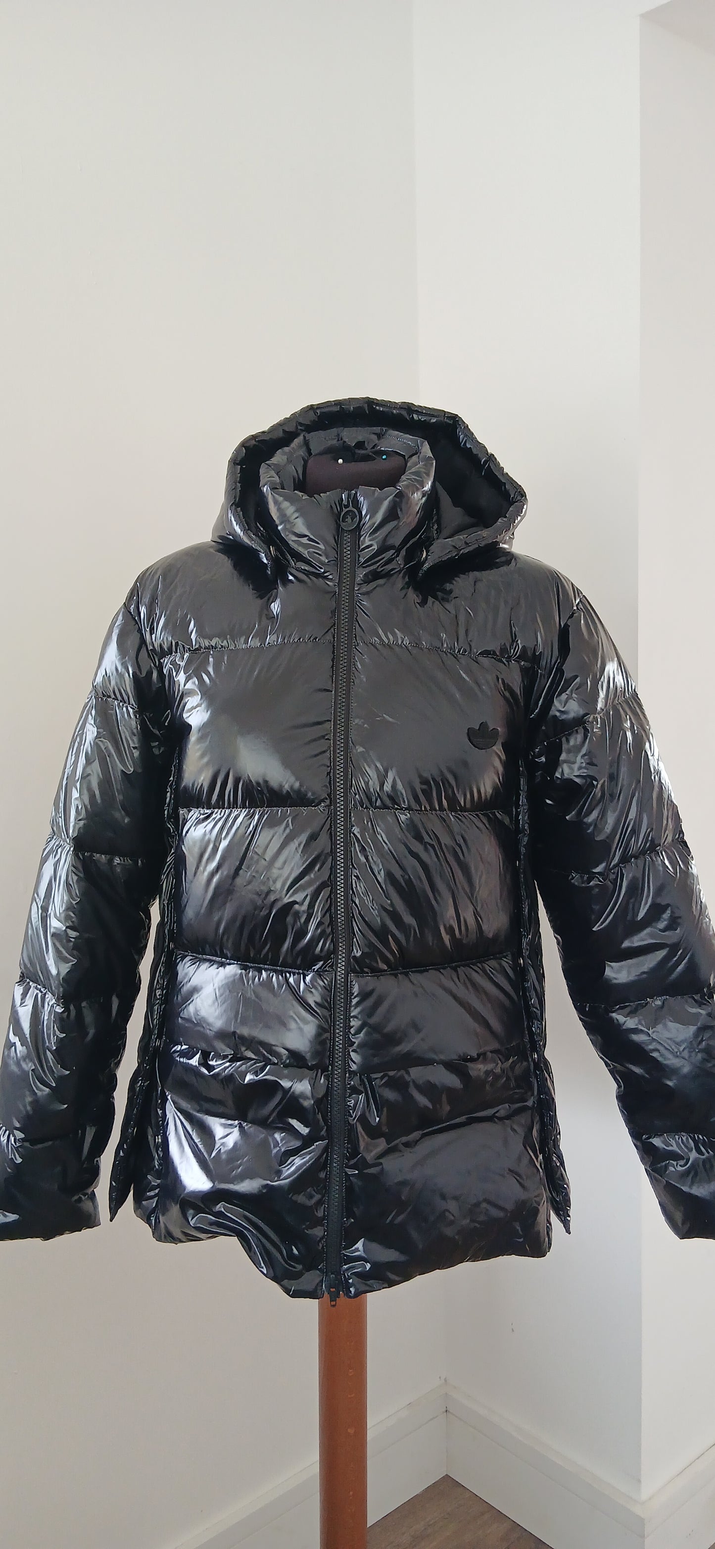Adidas coat size 8