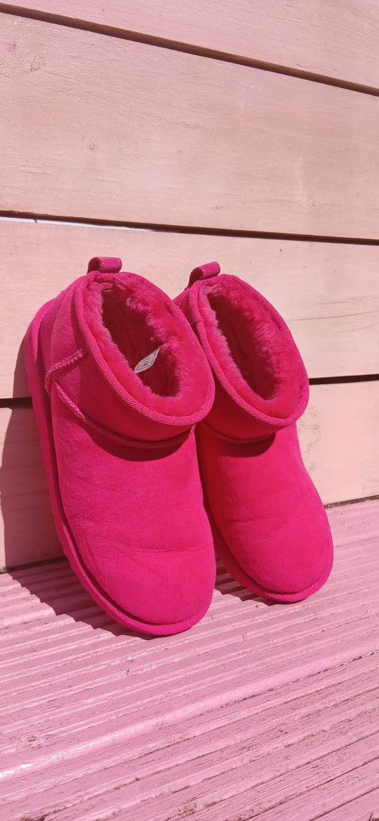 Uggs size 5