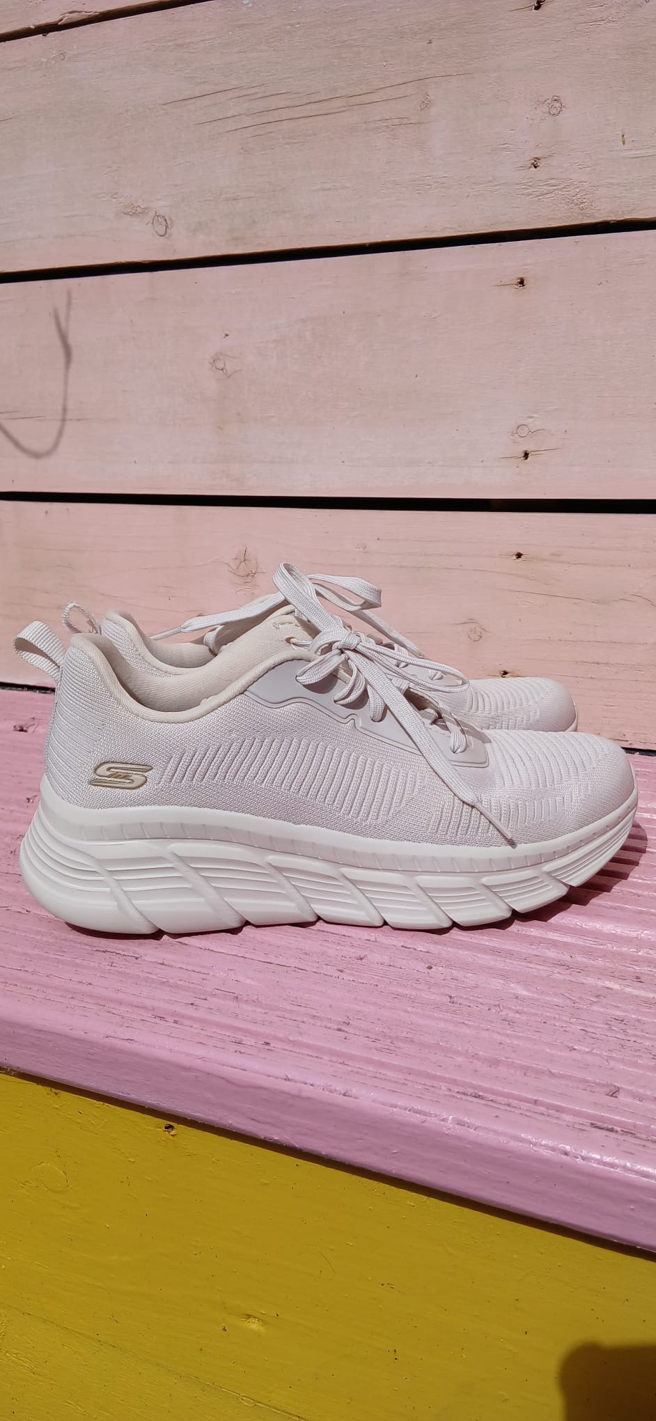 Sketchers size 5
