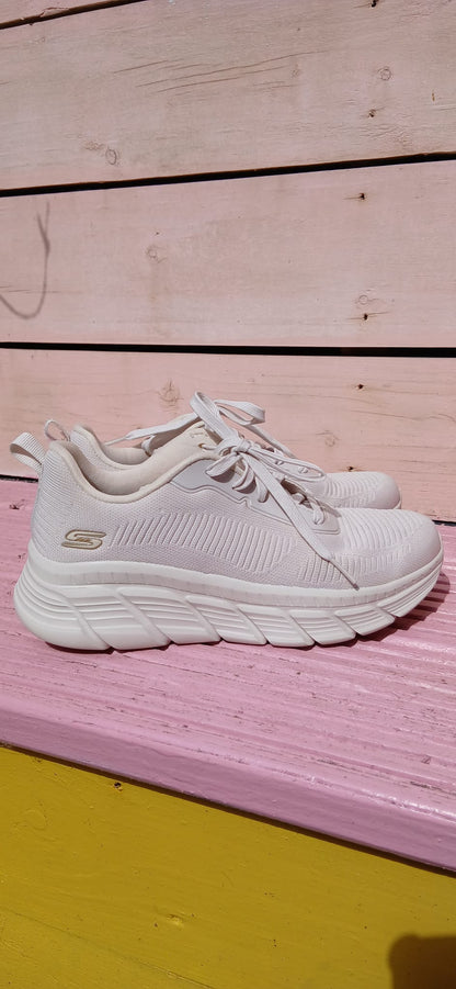 Sketchers size 5
