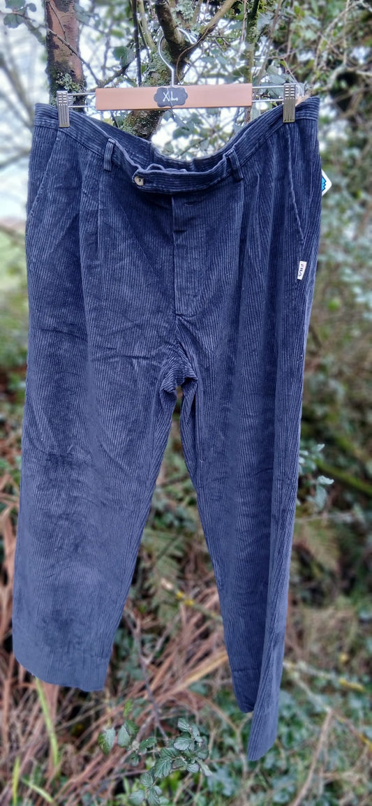 Vintage fila cords size 22