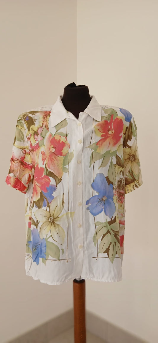 Vintage blouse size 18