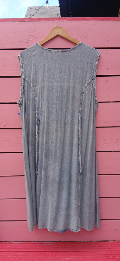 Vintage dress size 18