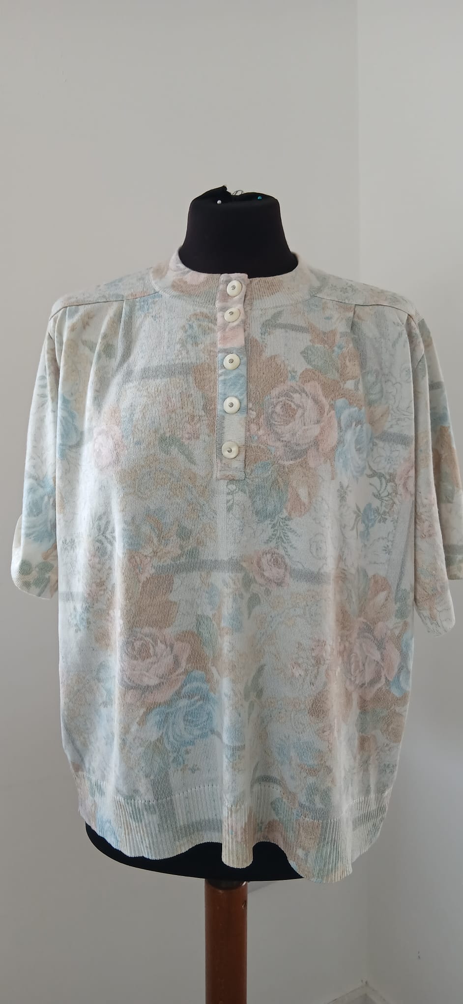 Vintage top size 20
