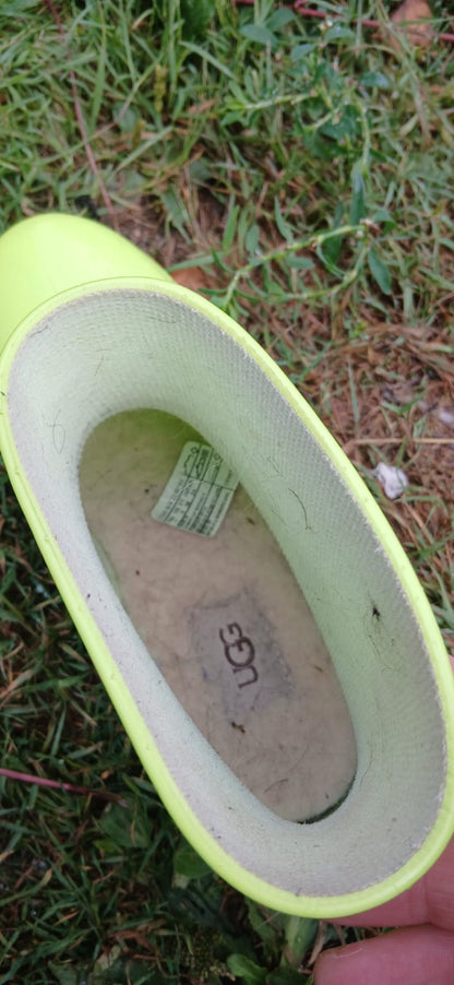 UGG size 5