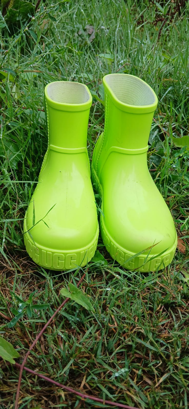 UGG size 5