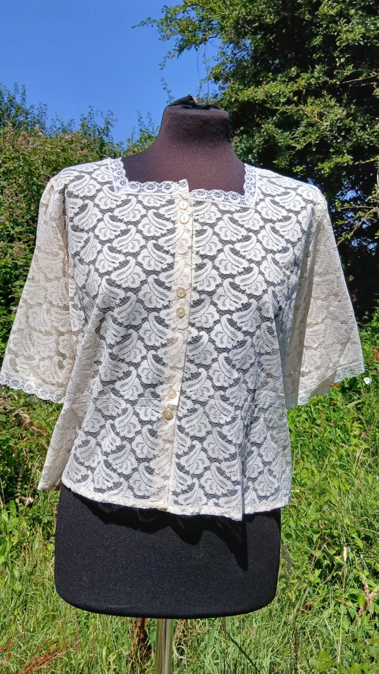 Vintage Cream Lace Blouse size 18
